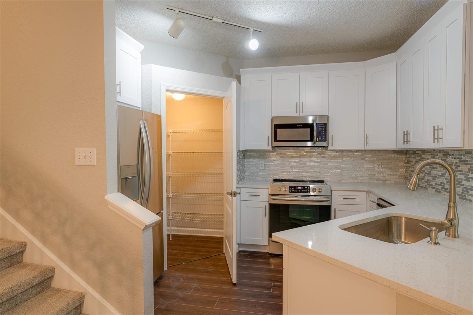 Image 5 of 27 For 717 Mainsail Drive