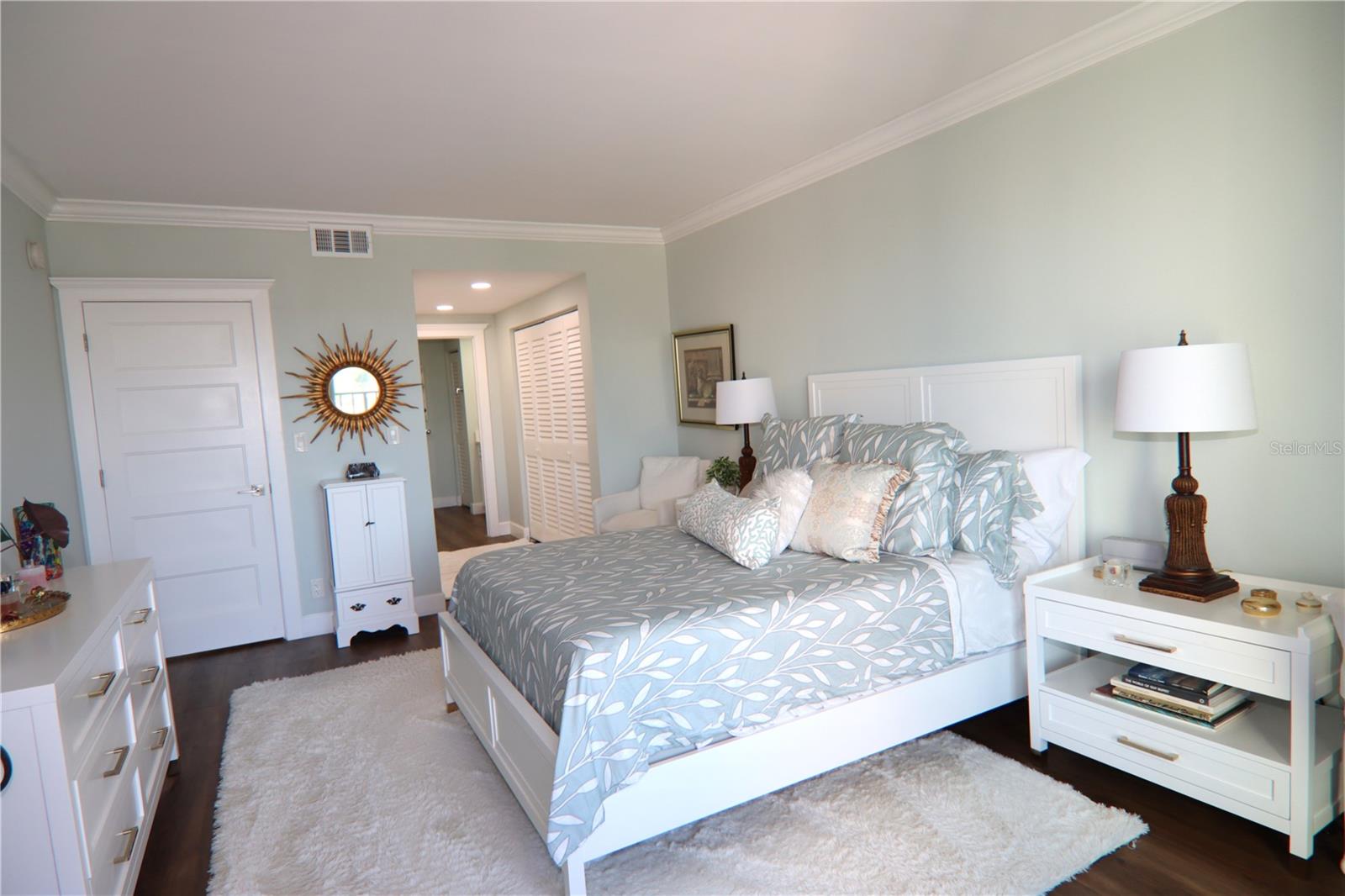 Image 21 of 31 For 150 Belleview Boulevard 601