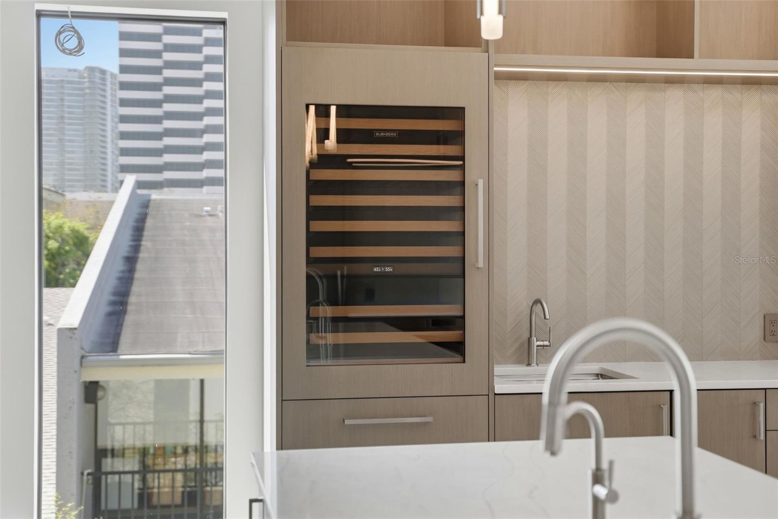 Listing photo id 10 for 321 2nd Street N