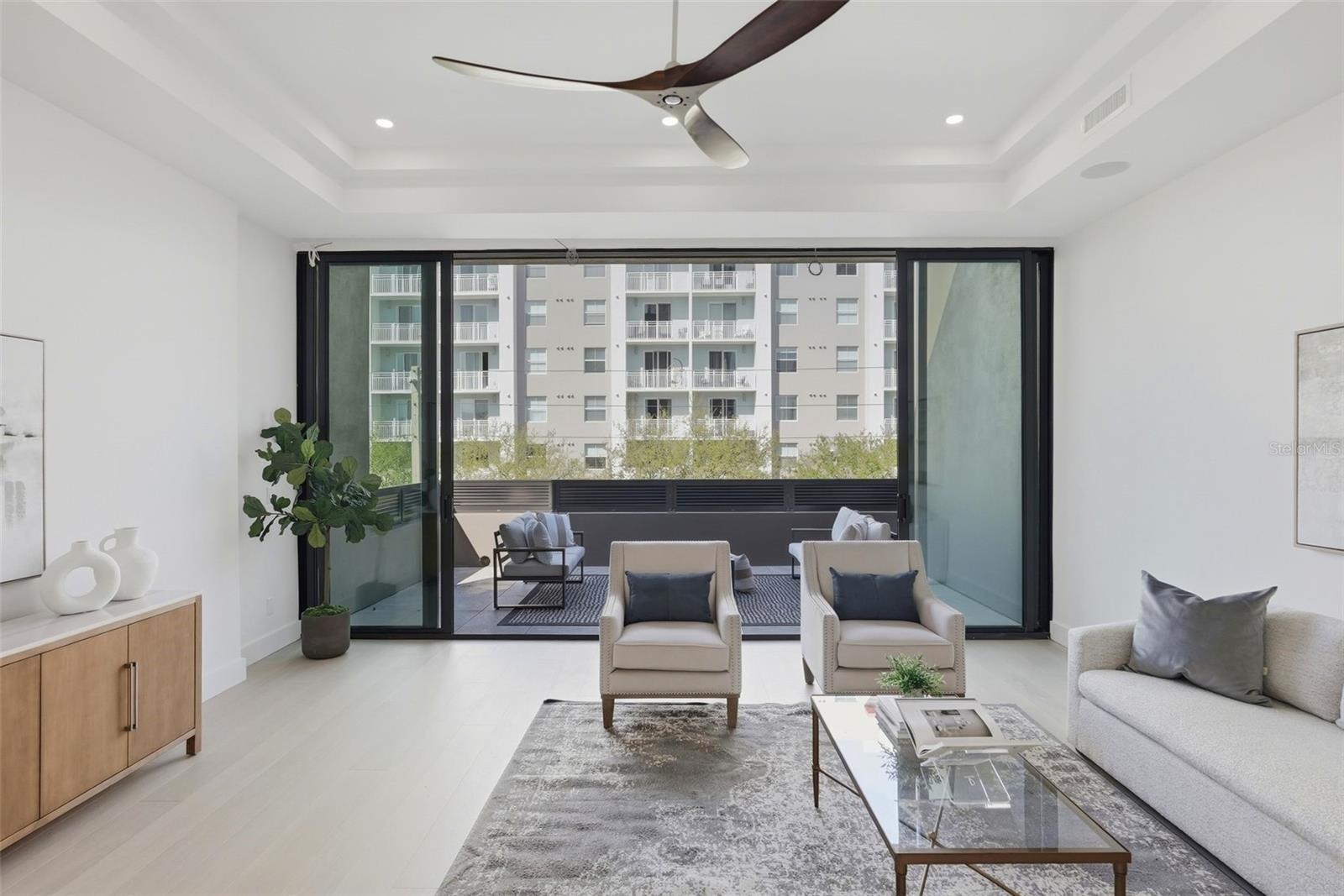 Listing photo id 15 for 321 2nd Street N