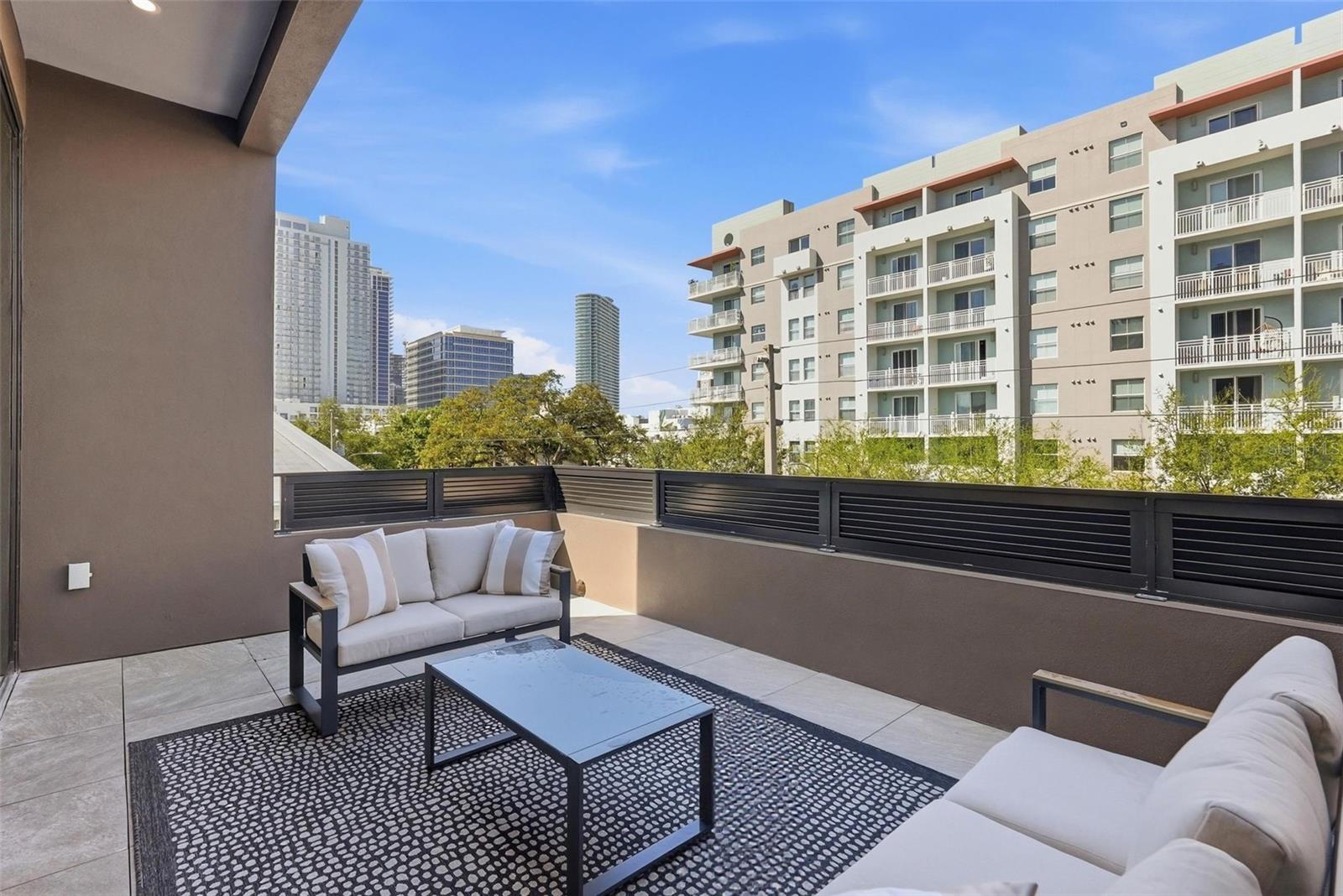 Listing photo id 16 for 321 2nd Street N