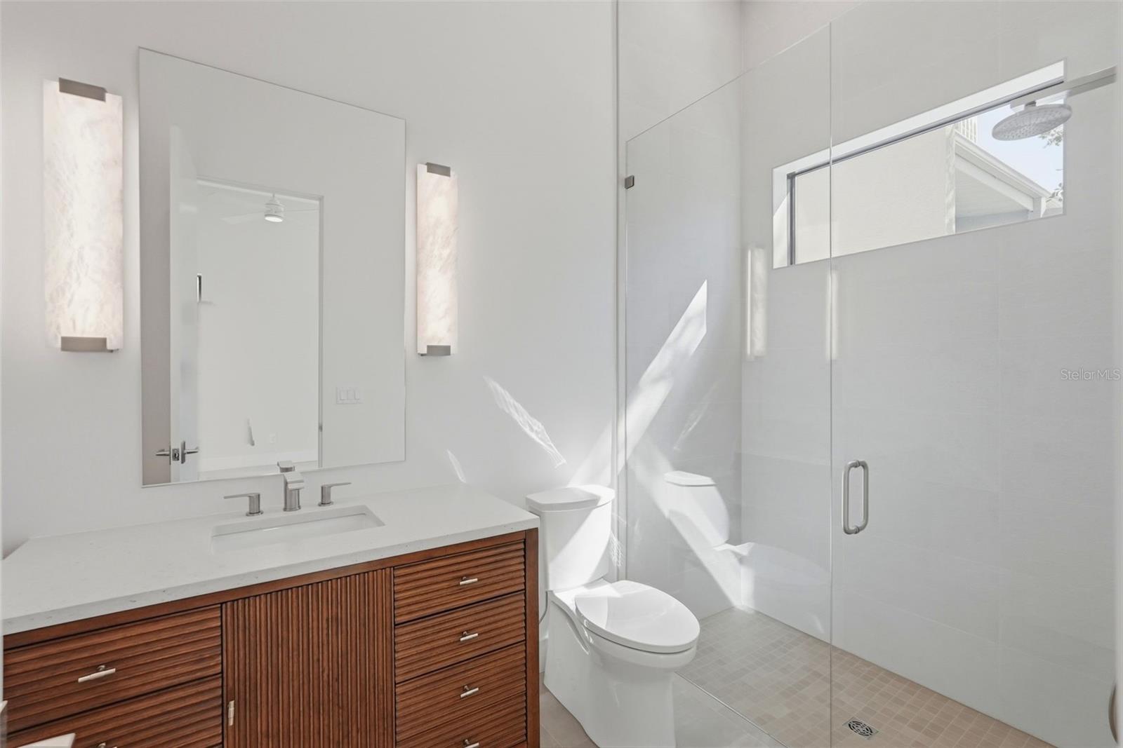 Listing photo id 30 for 321 2nd Street N