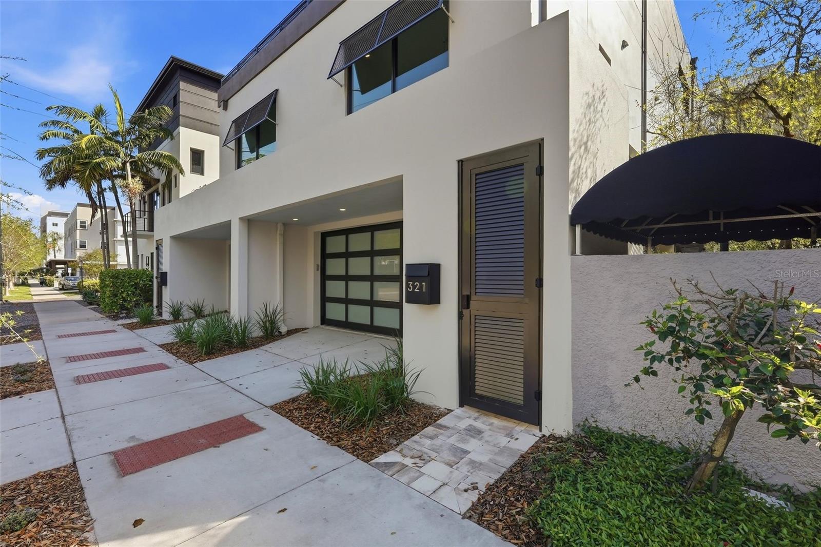 Listing photo id 42 for 321 2nd Street N