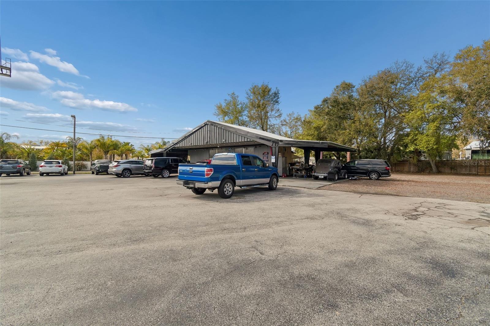 Image 12 of 39 For 7411 Land O Lakes Boulevard