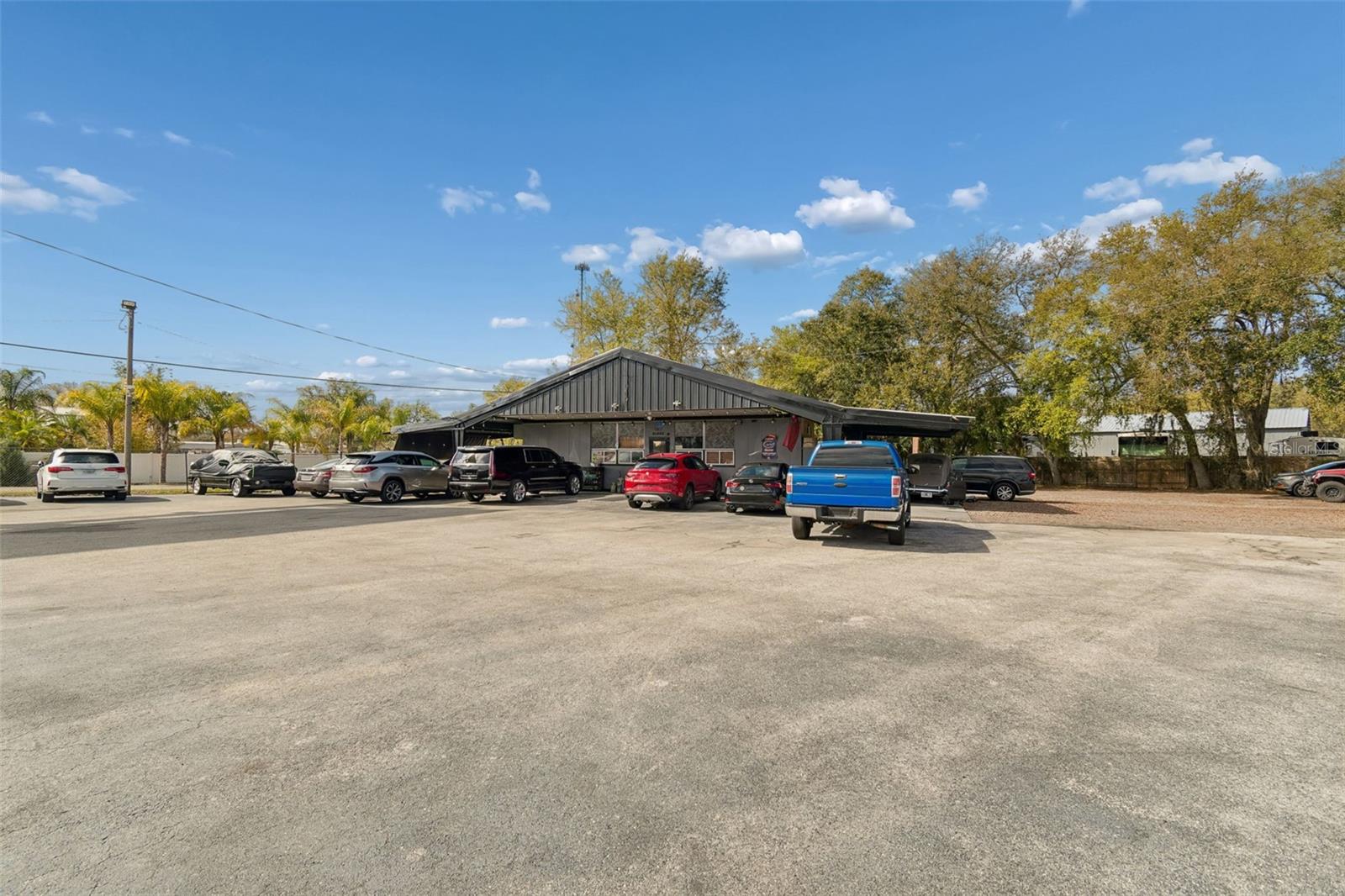 Image 13 of 39 For 7411 Land O Lakes Boulevard