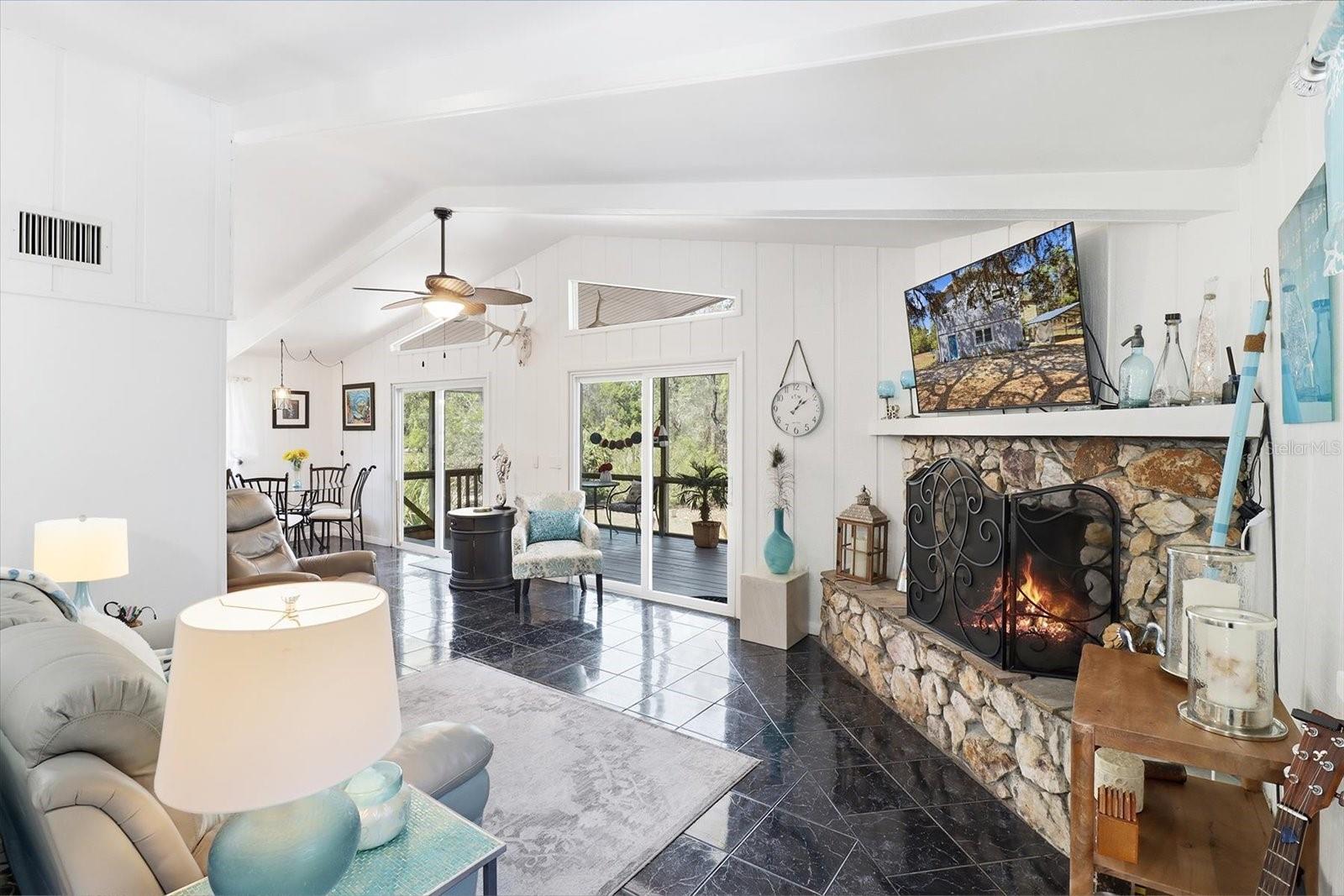 Image 11 of 52 For 6785 7 Rivers Drive