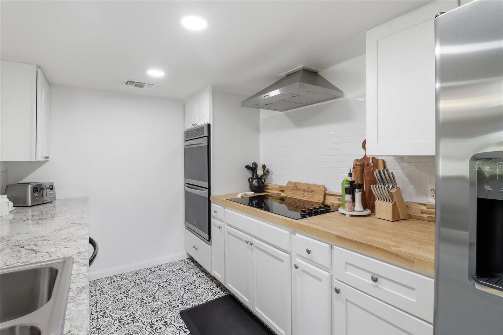 Image 16 of 52 For 6785 7 Rivers Drive