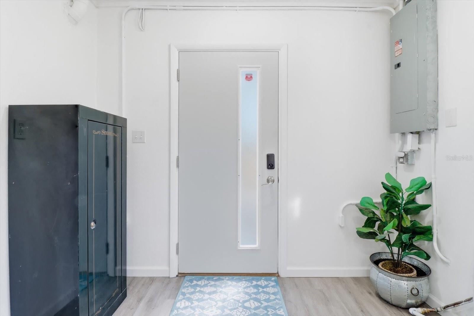 Image 23 of 52 For 6785 7 Rivers Drive