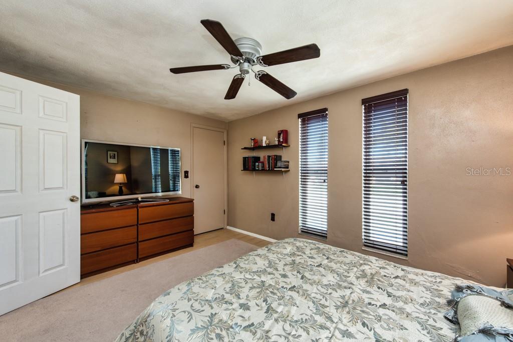 Image 19 of 39 For 7130 Isle Drive