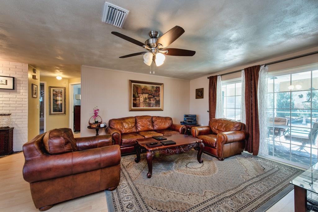 Image 4 of 39 For 7130 Isle Drive