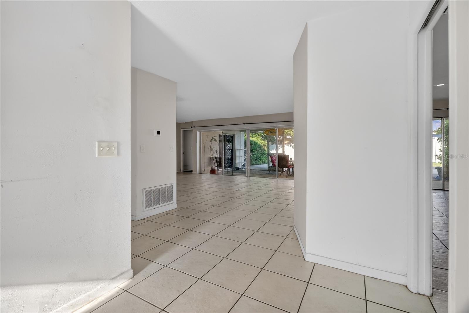 Image 11 of 56 For 1301 Alameda Avenue