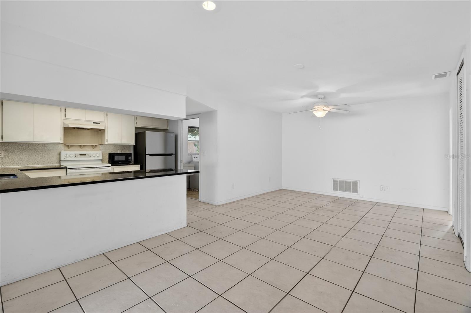 Image 18 of 56 For 1301 Alameda Avenue