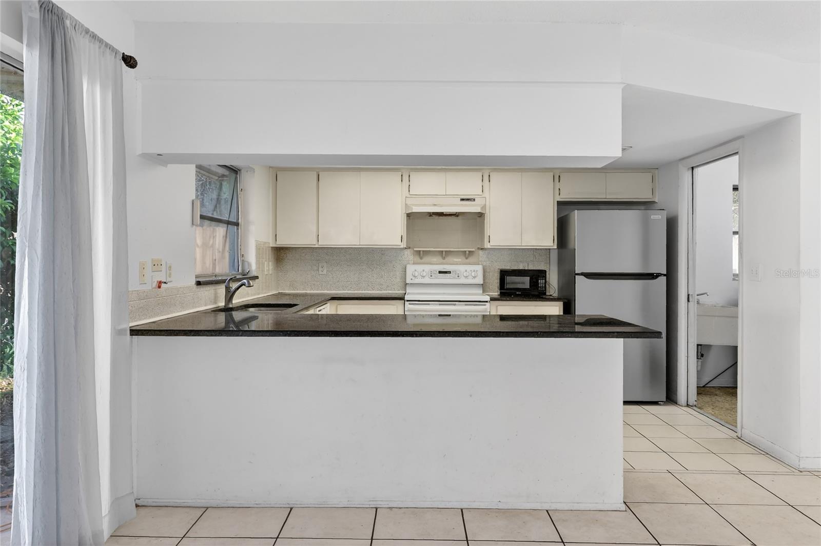 Image 22 of 56 For 1301 Alameda Avenue