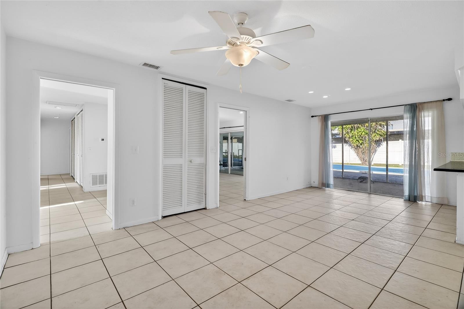 Image 26 of 56 For 1301 Alameda Avenue