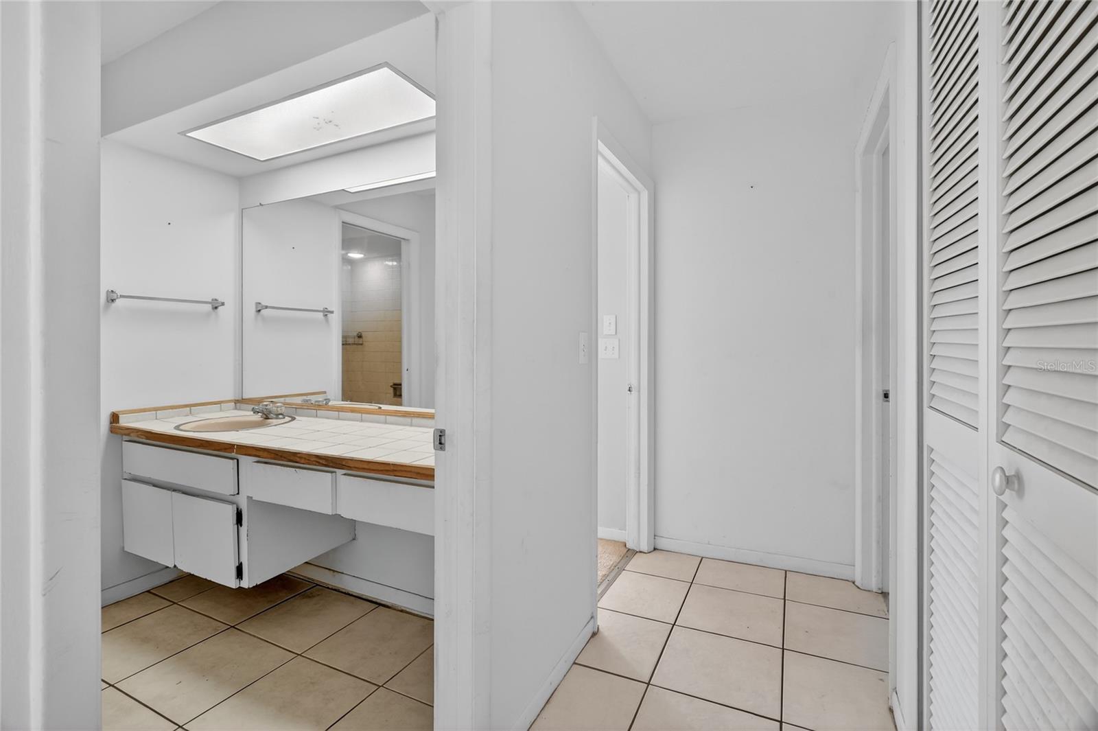 Image 30 of 56 For 1301 Alameda Avenue