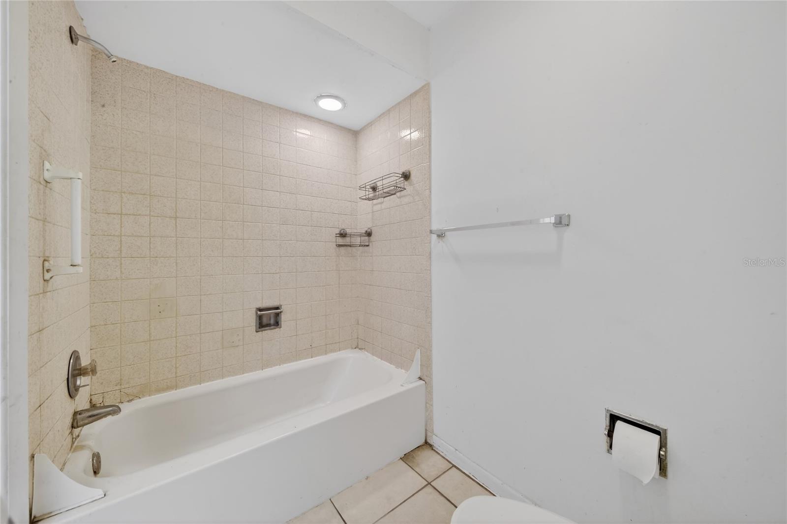 Image 33 of 56 For 1301 Alameda Avenue