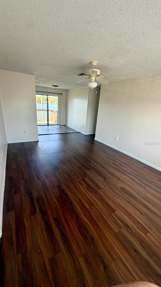 Image 2 of 14 For 1920 Edgewood Drive I12