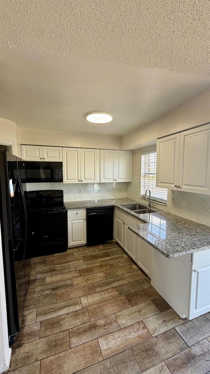 Image 4 of 14 For 1920 Edgewood Drive I12