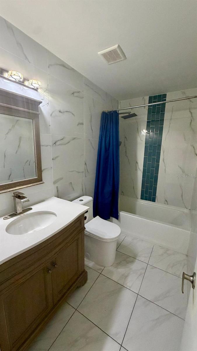 Image 7 of 14 For 1920 Edgewood Drive I12