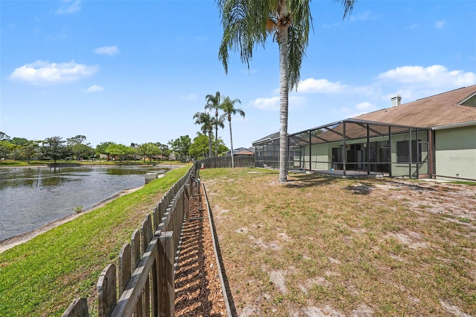 Listing photo id 25 for 9207 Rockrose Drive