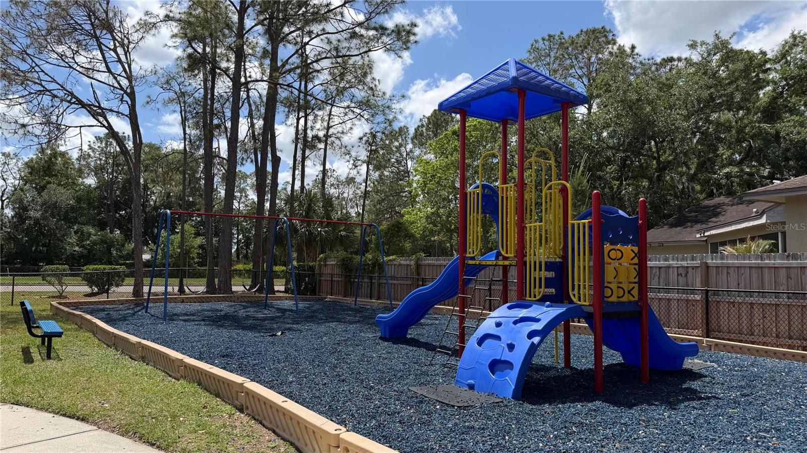 Listing photo id 30 for 9207 Rockrose Drive