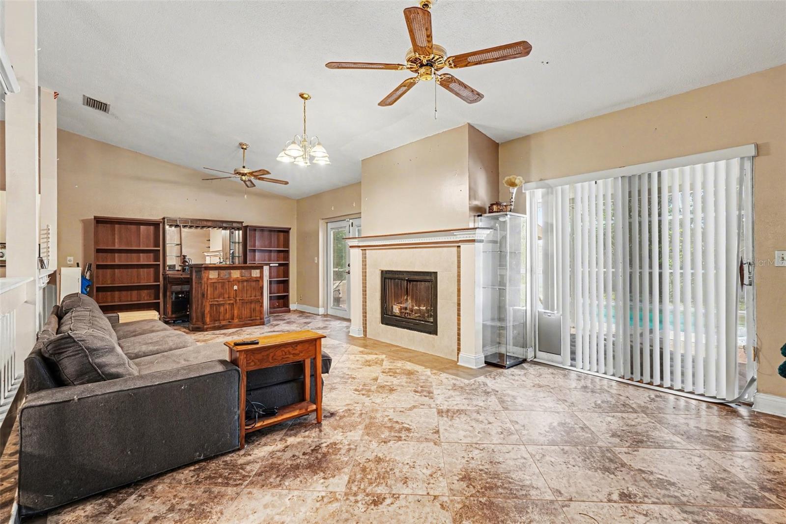 Image 11 of 31 For 5514 Fulmar Drive