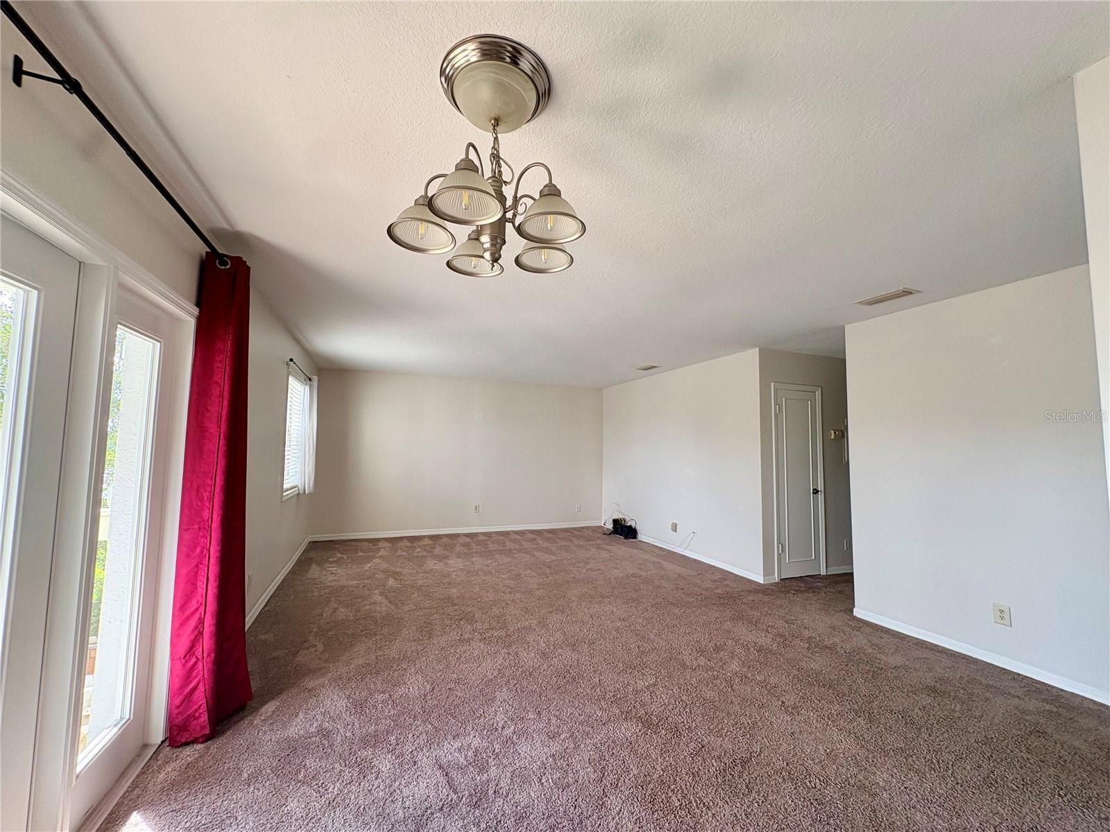 Image 9 of 44 For 204 Pompano Drive Se D