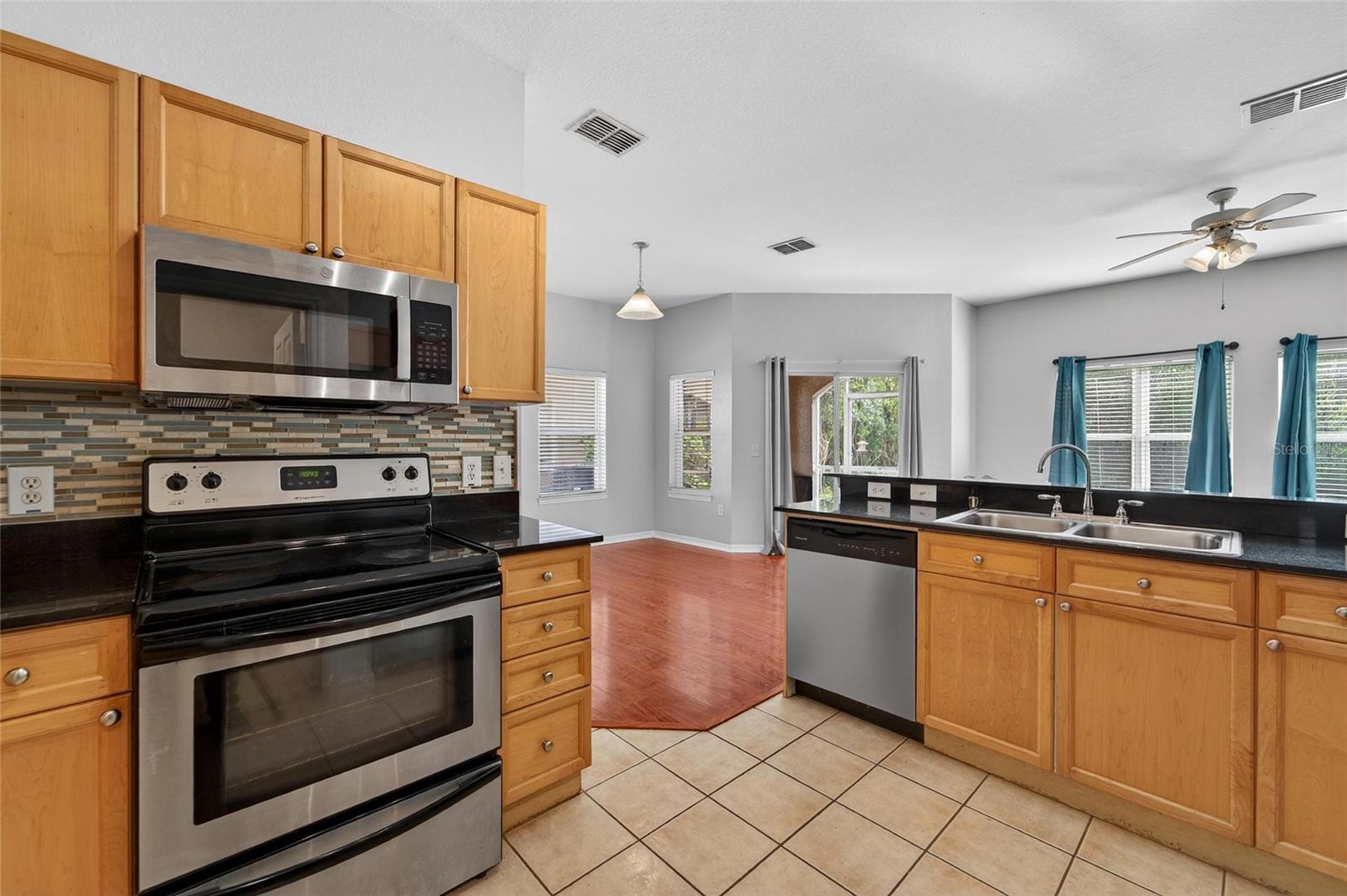 Image 29 of 72 For 10849 Dragonwood Drive