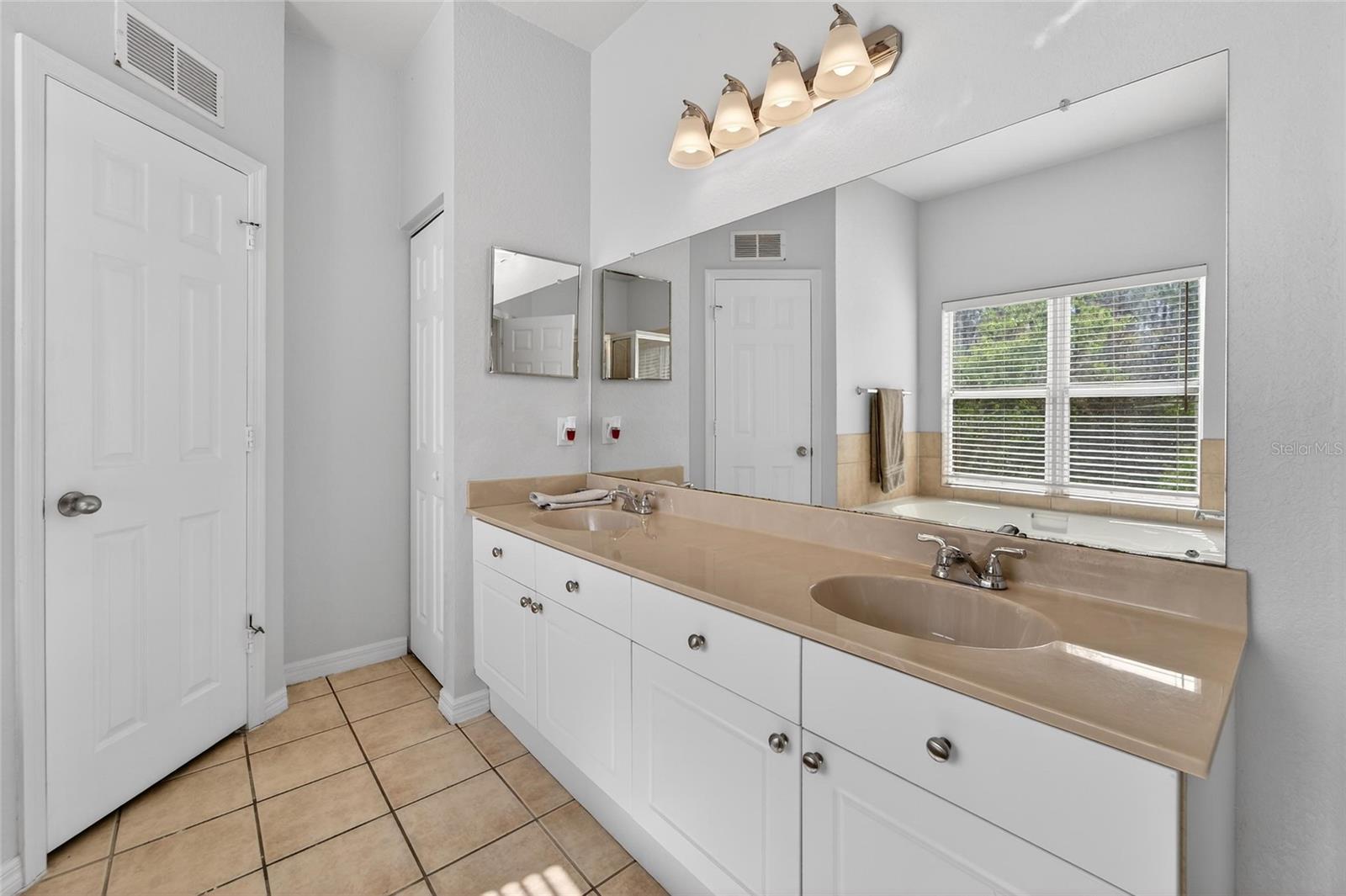 Image 56 of 72 For 10849 Dragonwood Drive