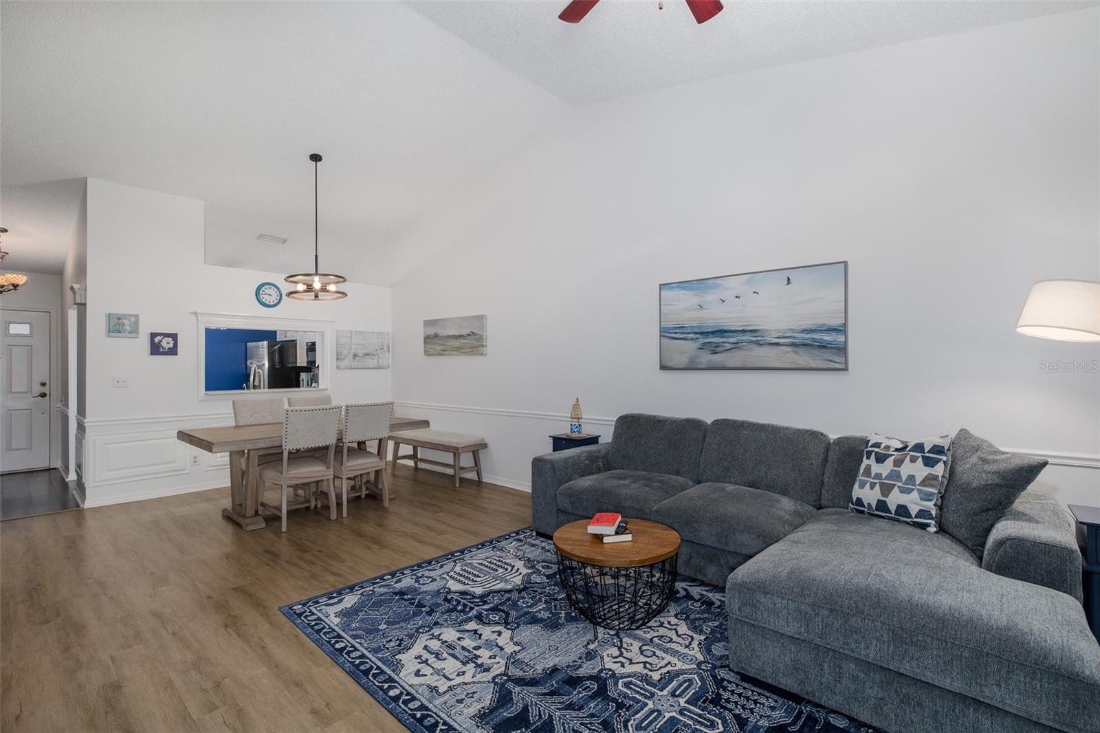 Image 11 of 29 For 2155 Elm Street 707