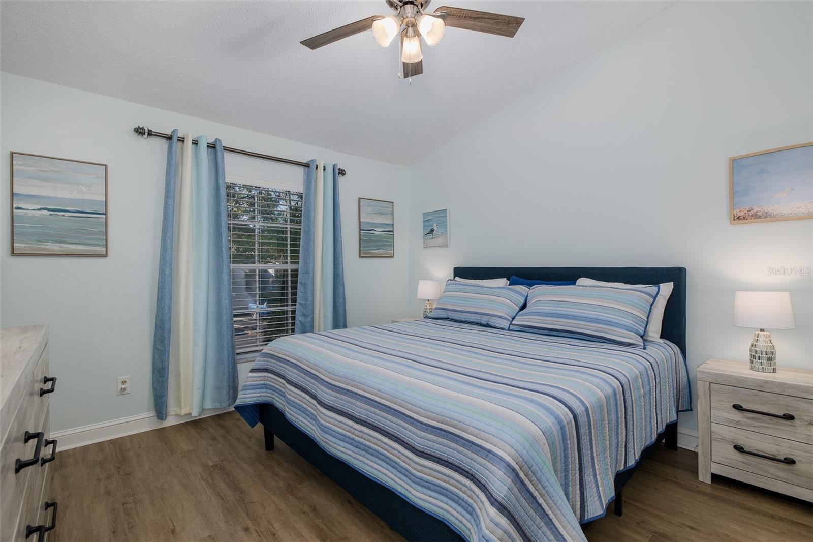 Image 17 of 29 For 2155 Elm Street 707