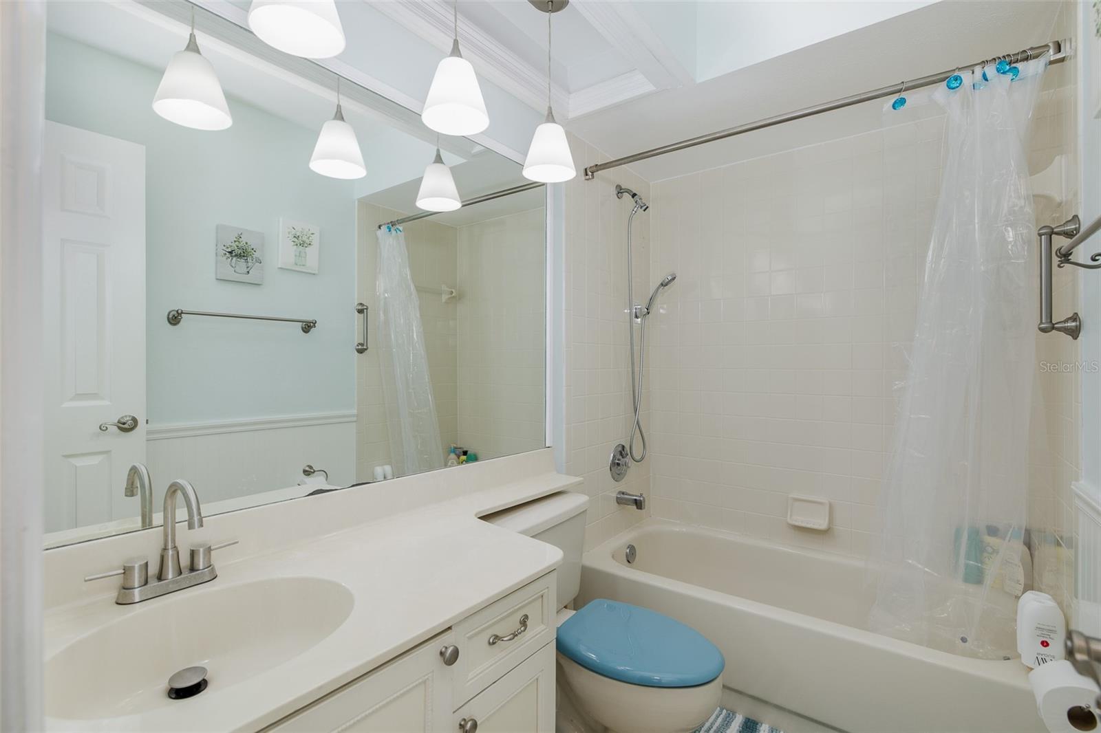 Image 22 of 29 For 2155 Elm Street 707