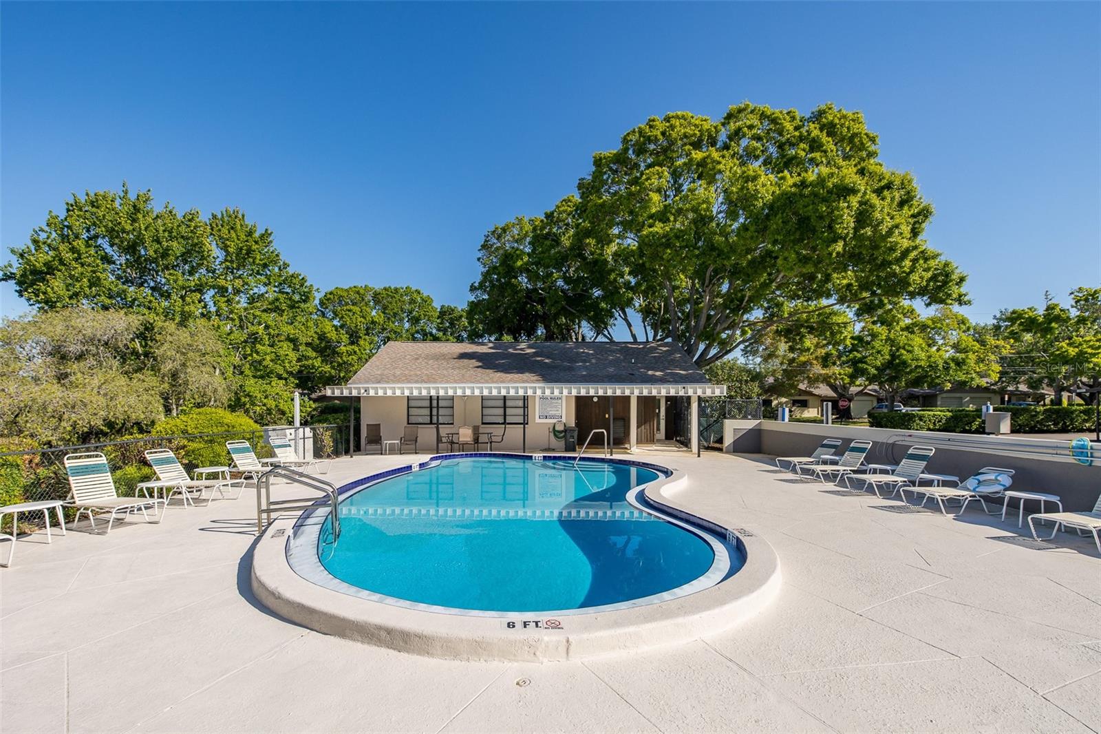 Image 26 of 29 For 2155 Elm Street 707