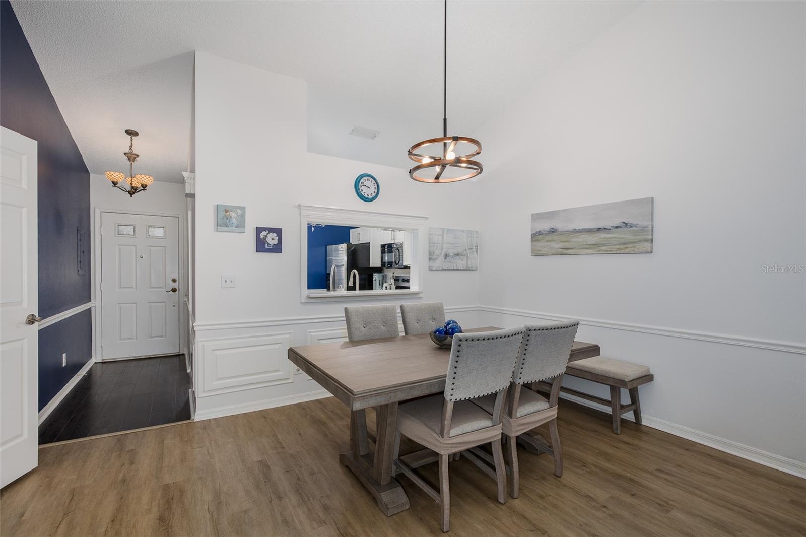 Image 7 of 29 For 2155 Elm Street 707