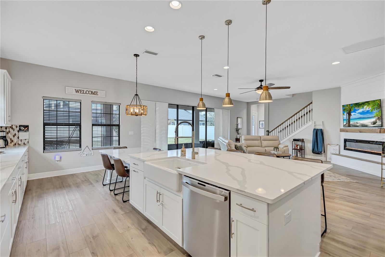 Image 10 of 39 For 4593 Shoreleaf Loop