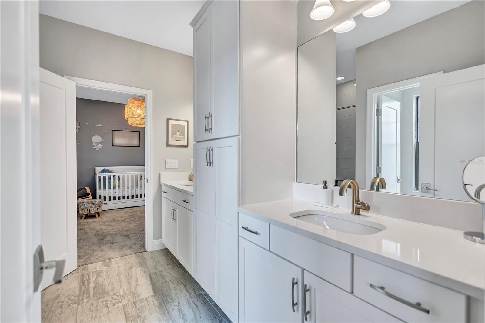 Image 21 of 39 For 4593 Shoreleaf Loop