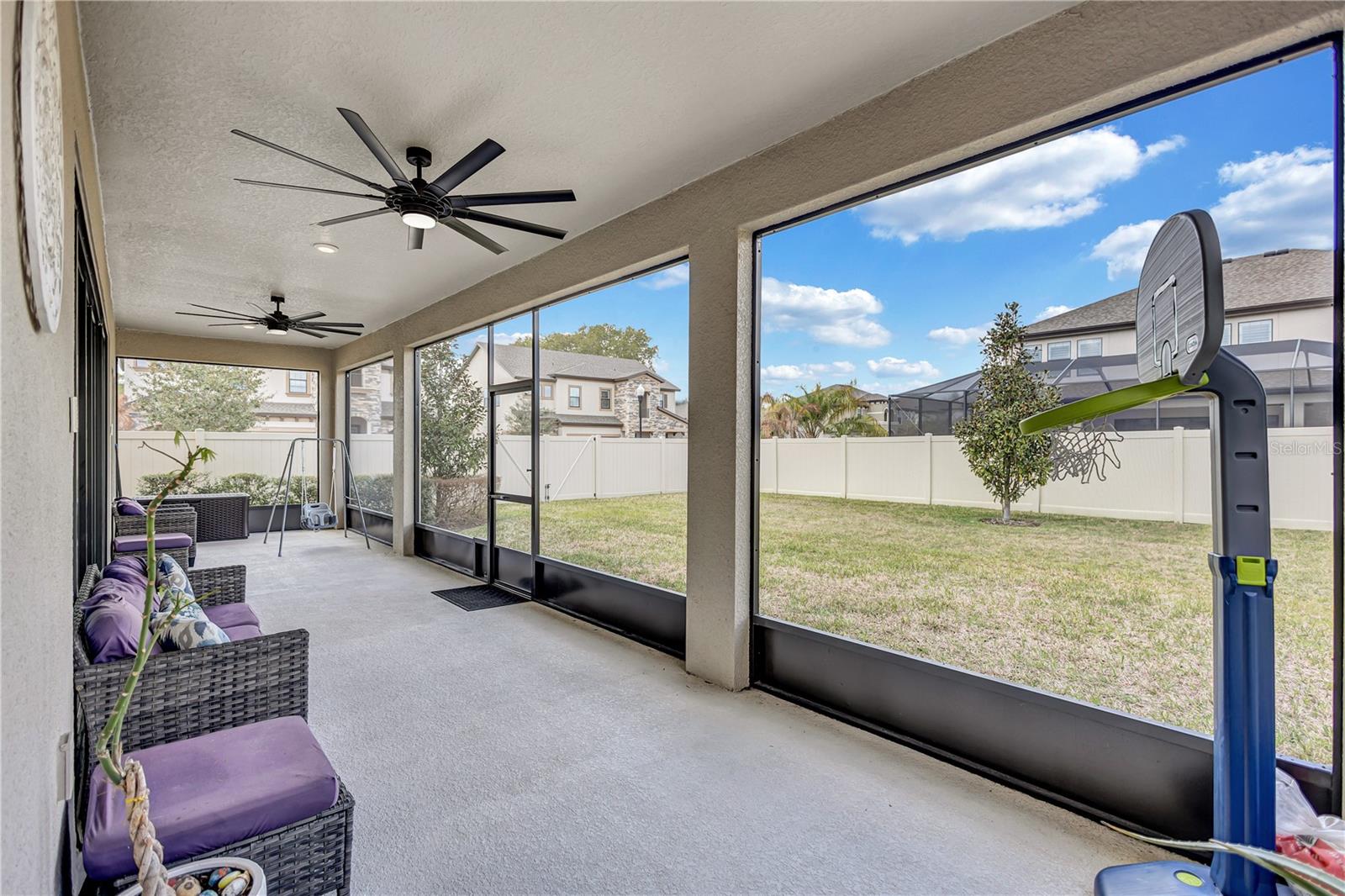 Image 34 of 39 For 4593 Shoreleaf Loop