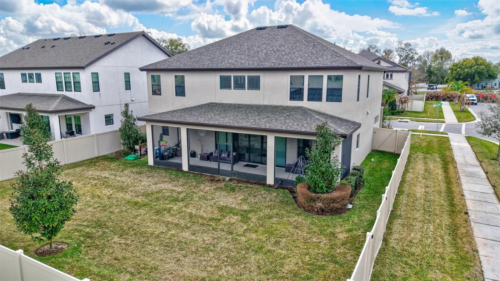 Image 36 of 39 For 4593 Shoreleaf Loop