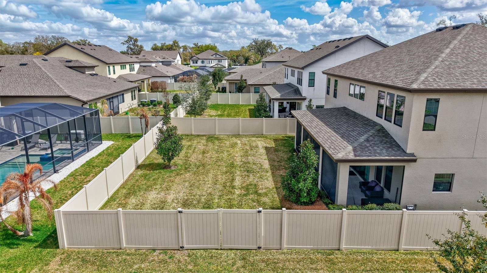 Image 37 of 39 For 4593 Shoreleaf Loop