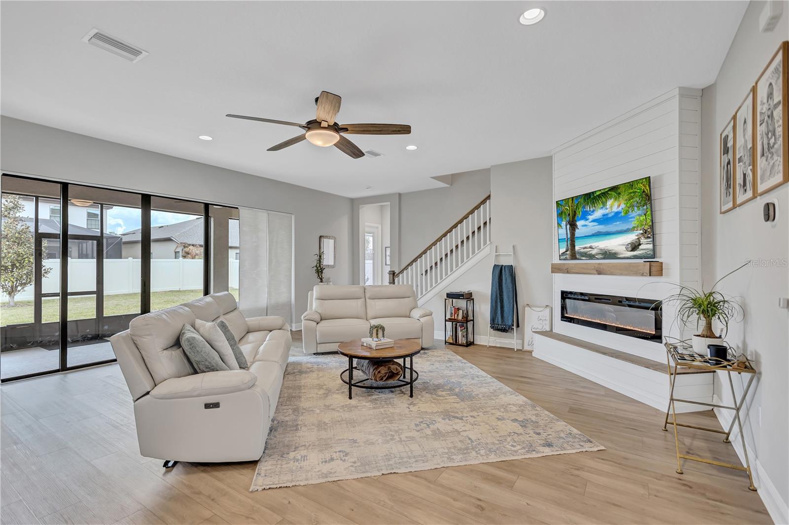 Image 6 of 39 For 4593 Shoreleaf Loop