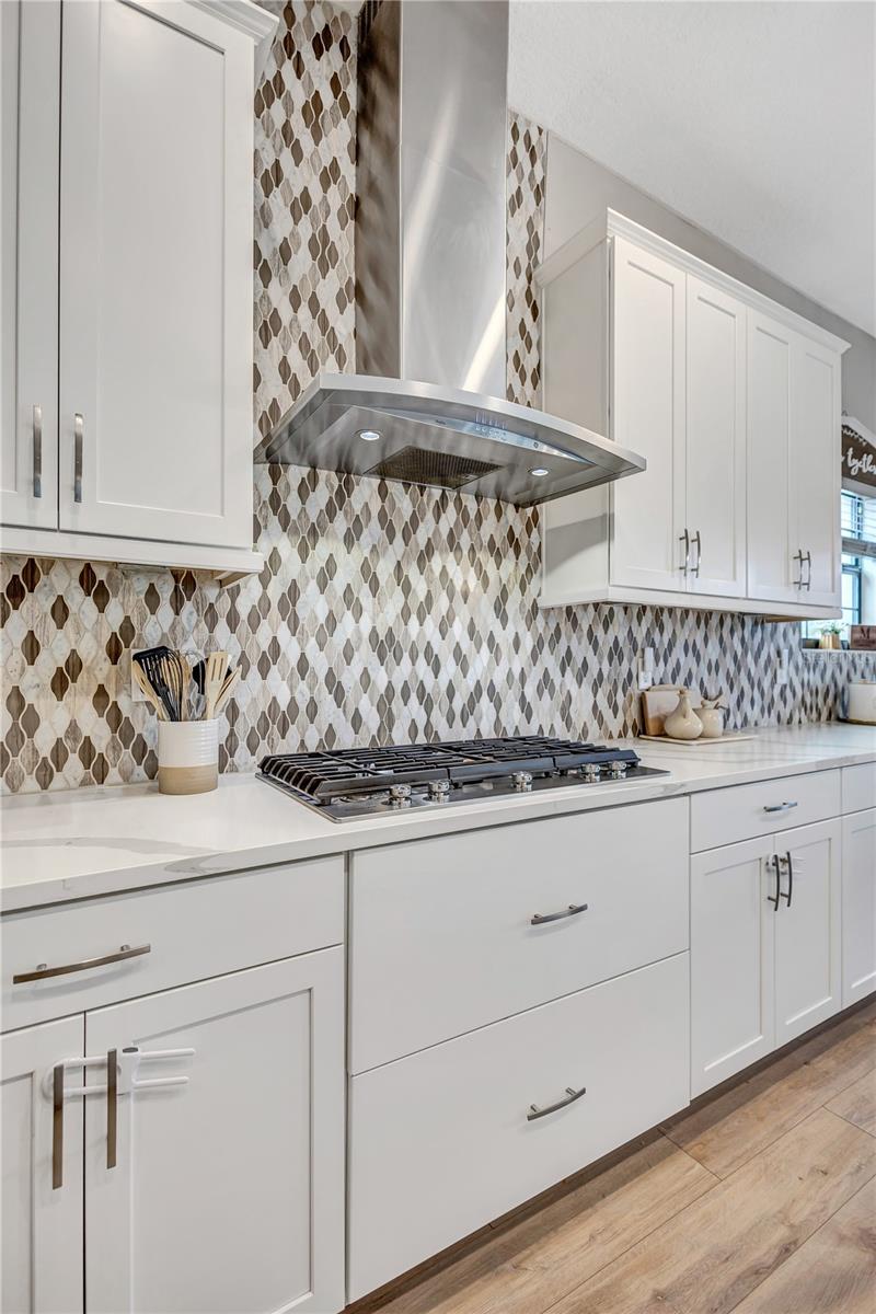 Image 9 of 39 For 4593 Shoreleaf Loop