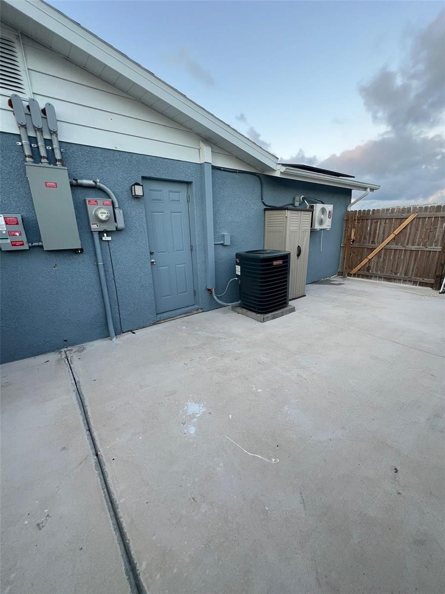 Image 21 of 23 For 2705 Gardner Place