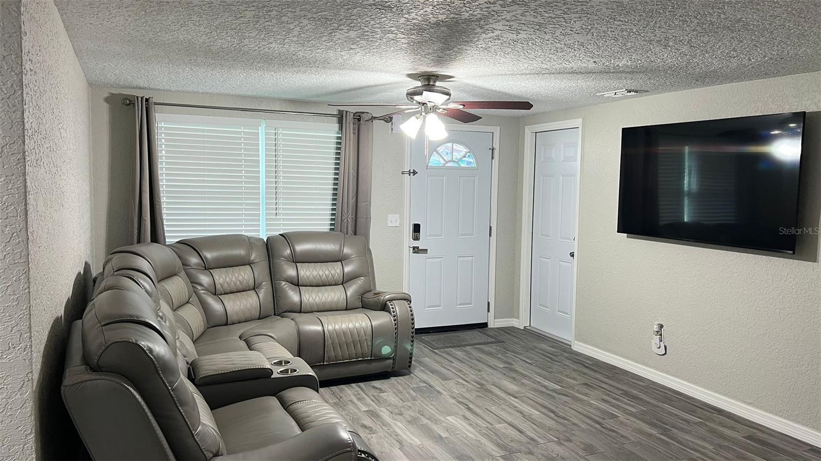 Image 6 of 23 For 2705 Gardner Place