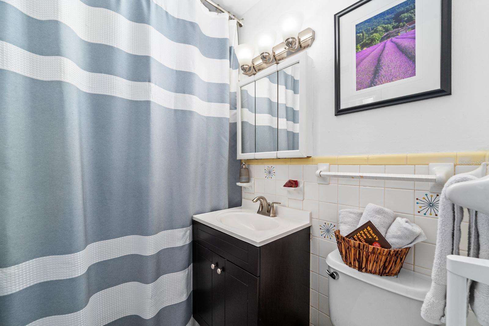 Image 12 of 41 For 4606 Esperanza Avenue