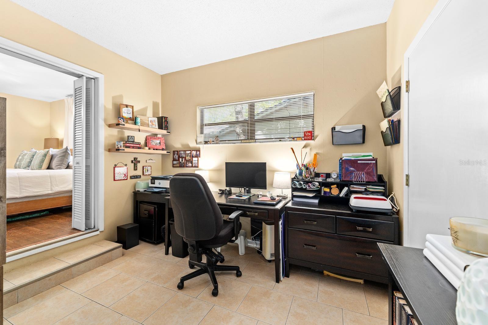 Image 16 of 41 For 4606 Esperanza Avenue