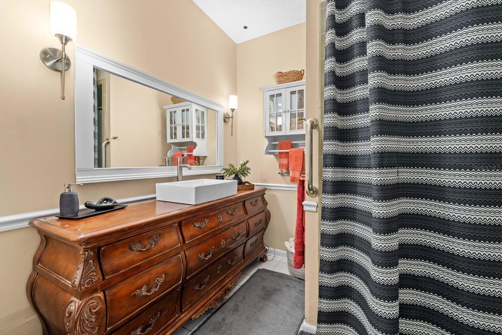 Image 17 of 41 For 4606 Esperanza Avenue