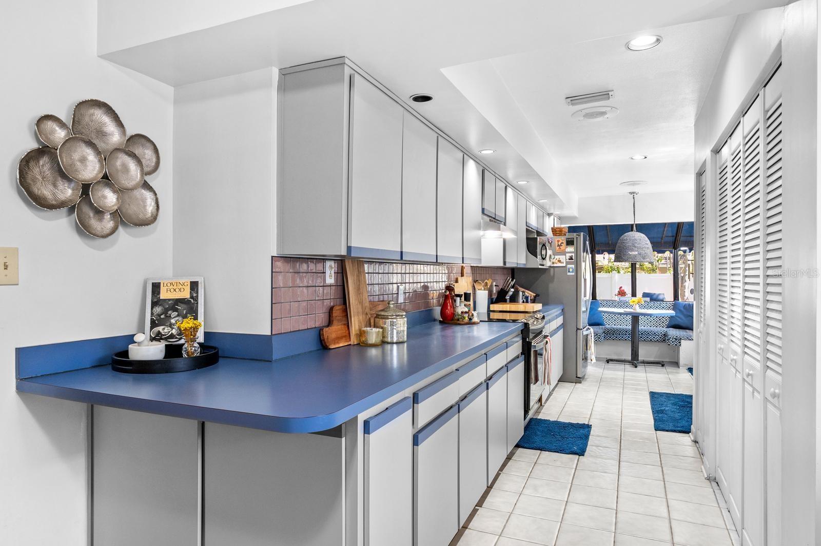 Image 19 of 41 For 4606 Esperanza Avenue