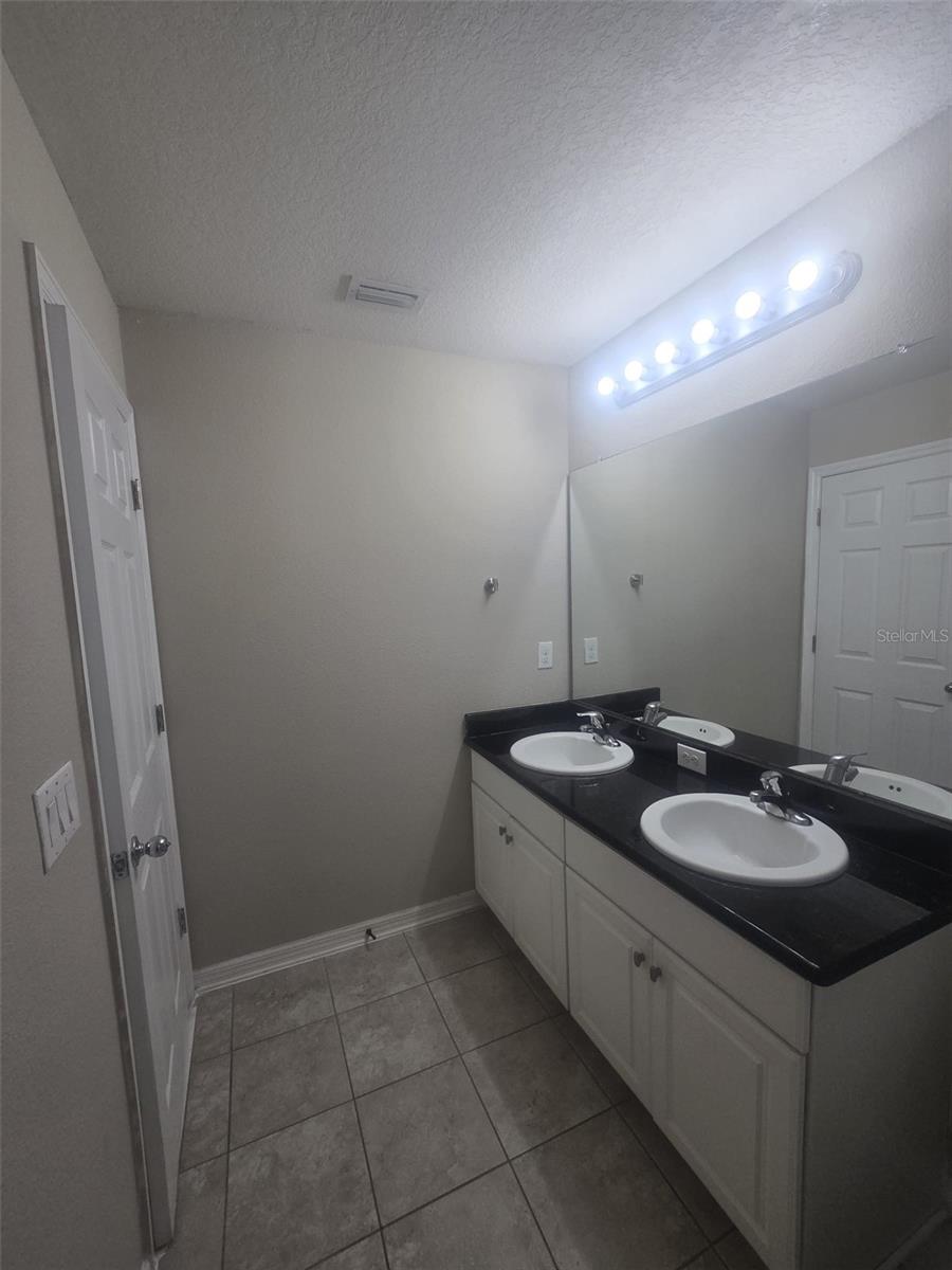 Image 25 of 37 For 6978 Holly Heath Drive