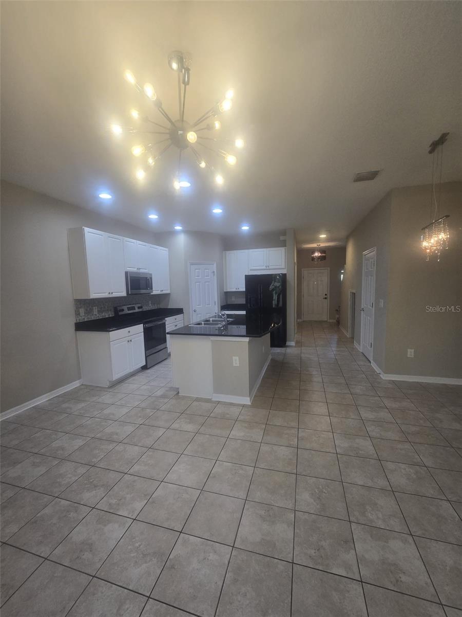 Image 7 of 37 For 6978 Holly Heath Drive