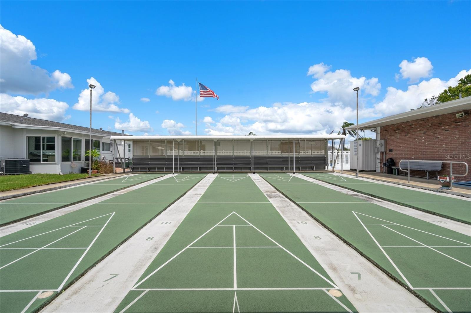 Image 47 of 59 For 10008 Daffodil Street N 186